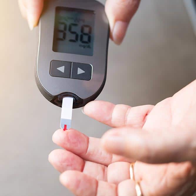 7 Tips to Control Diabetes and Keep Normal Blood Sugar Levels